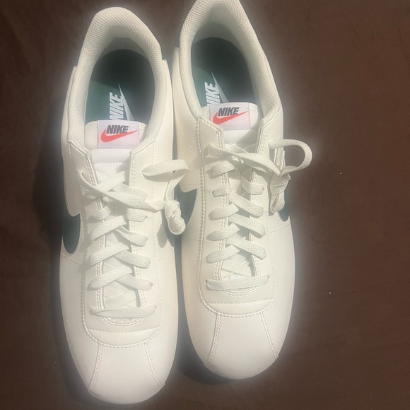 COPY - White and Green Sneakers Nike Cortez Gorge Green Women 16.5 - Picture 7 of 9
